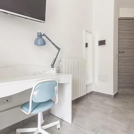 Гостевой дом Halloggio Economy 4p No Elevator 3*