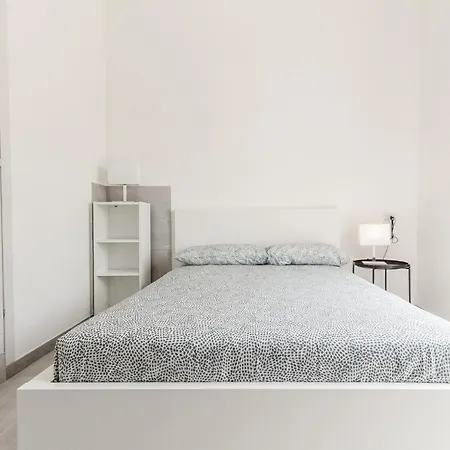 Halloggio Economy 4p No Elevator Гостевой дом Сассари