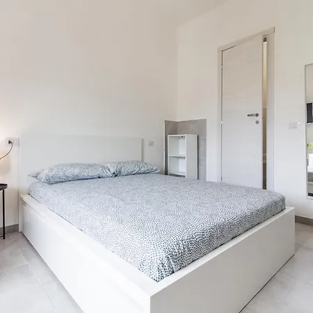 Halloggio Economy 4p No Elevator Guest house Sassari