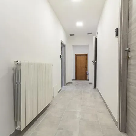 Halloggio Economy 4p No Elevator Guest house Sassari